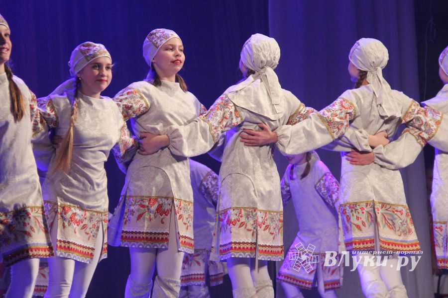 Юные артисты ГДК им. Ленина отметили «Мамин день» (ФОТО)