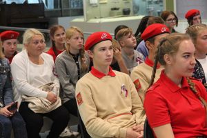 Великолучане отмечают День флага (ФОТО)