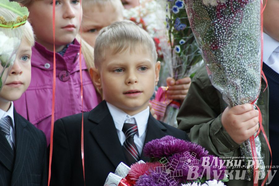 Школы города отметили 1 сентября (фото)