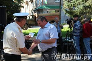 В Великих Луках воинов-интернационалистов наградили медалями