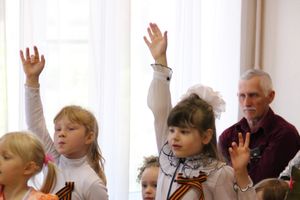 Юные великолучане отметили День победы (ФОТО)