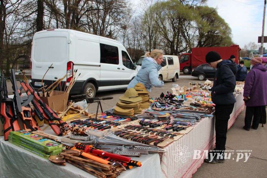 В Великих Луках прошла ярмарка «Весна - 2022» (ФОТО)