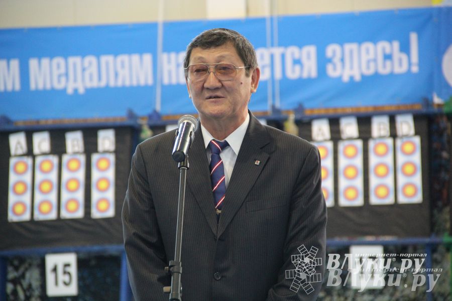 В Великих Луках состоялось открытие Чемпионата России по стрельбе из блочного и классического лука (фото)