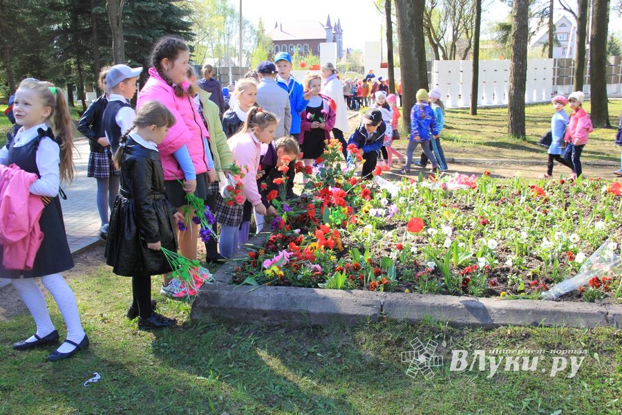 Дети Великих Лук — детям Войны (ФОТО)