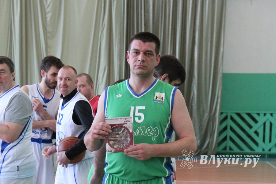 Великолучане одержали победу на межрегиональном турнире ветеранов баскетбола (ФОТО)