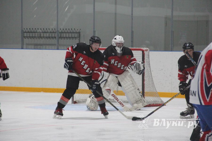 Уверенная победа «Экспресса» на ледовой арене (ФОТО)