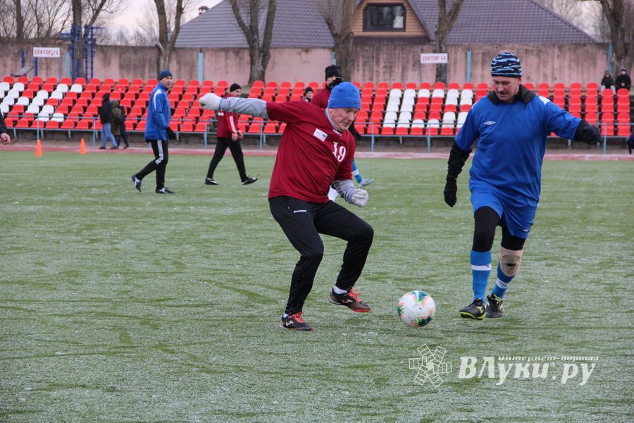 Боевая ничья в памятном футбольном матче (ФОТО)