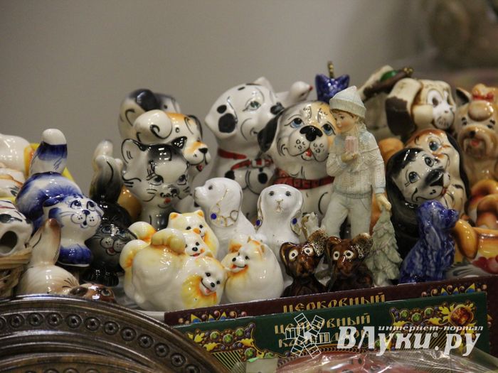 В Великих Луках открылась 8-ая Великолукская универсальная выставка (ФОТО)