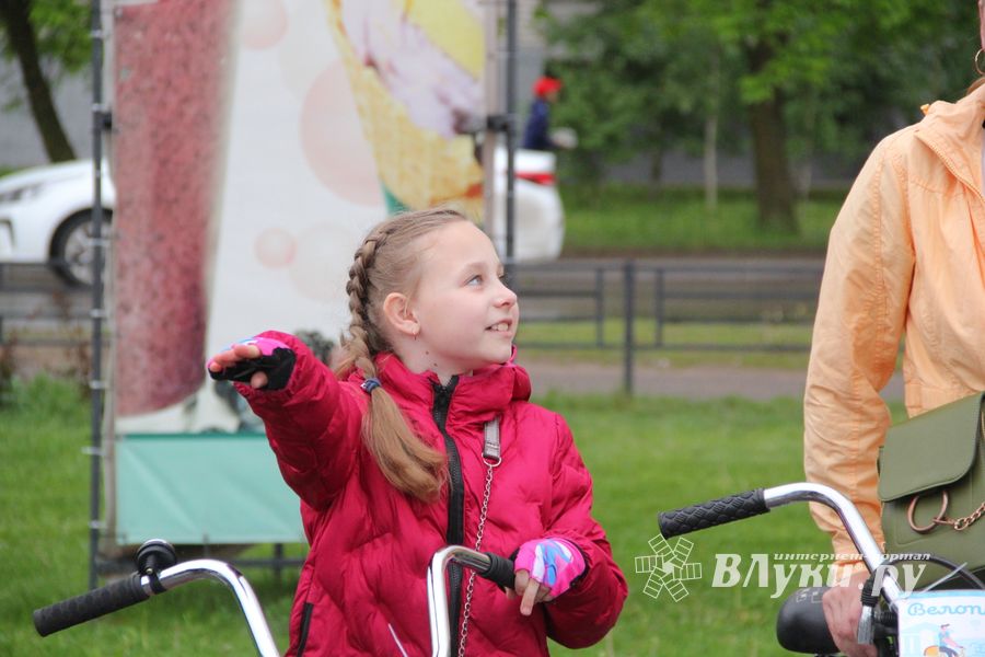 Зигзаг здоровья выполнили великолукские велосипедисты (ФОТО)