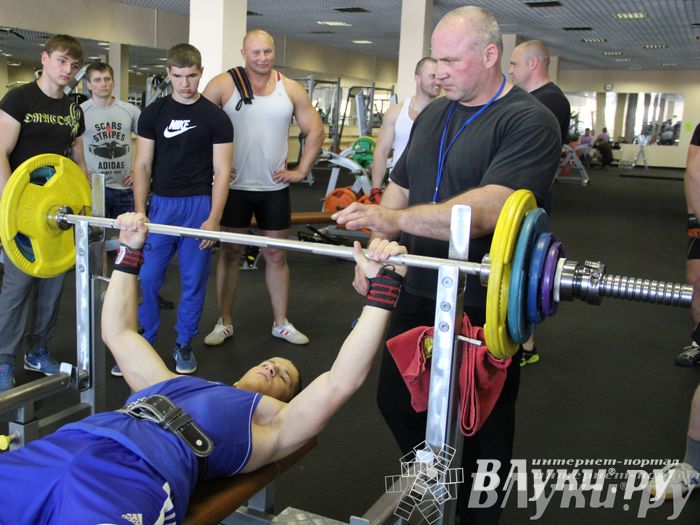 Народный жим в «С-Фитнес»