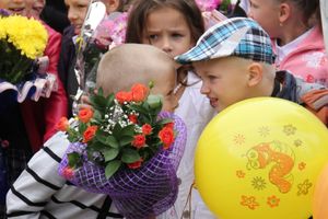 Школа №12 встретила День знаний (фото)