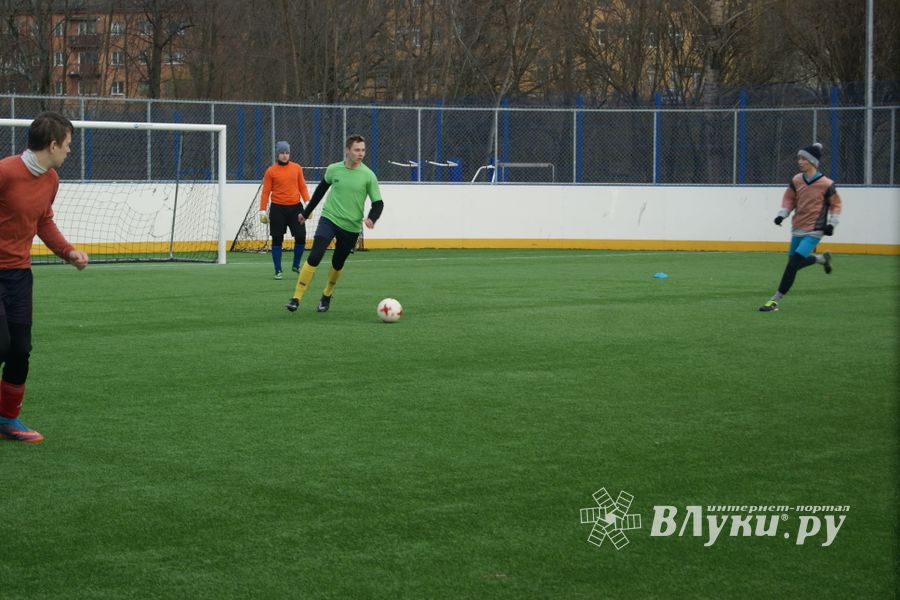 В Великих Луках завершился турнир по дворовому футболу (ФОТО)