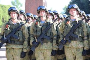 В Великих Луках прошел Парад Победы (ФОТО)