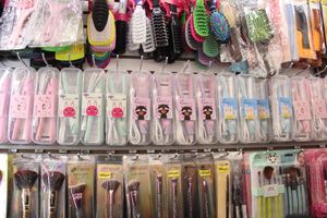 В Великих Луках открылся первый антикризисный магазин «FixZone» (ФОТО)