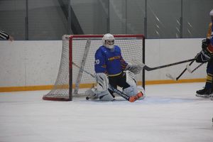 Два зоккейных матча прошли в Великих Луках в рамках Чемпионата города (ФОТО)