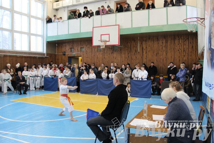 В Великих Луках прошел Открытый чемпионат Псковской области по каратэ