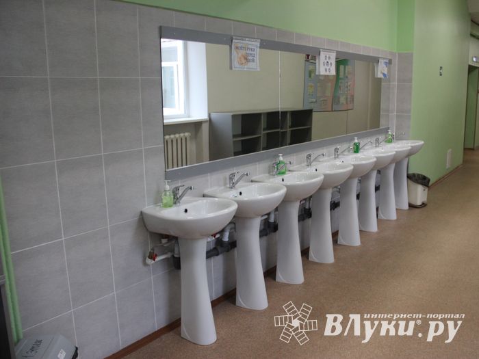 Великолукские школы готовы к атаке COVID-19