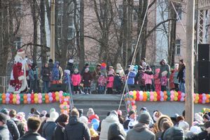 В Великих Луках широко отметили Масленицу (ФОТО)