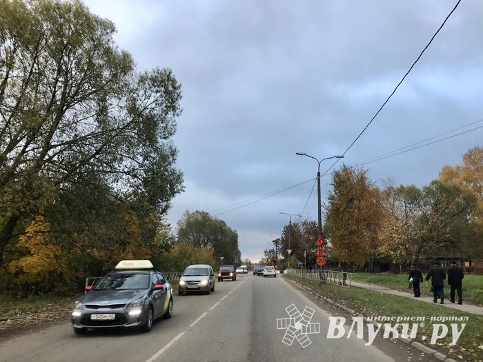Перекрёсток улиц Дружбы и Глинки частично закрыт (ФОТО)