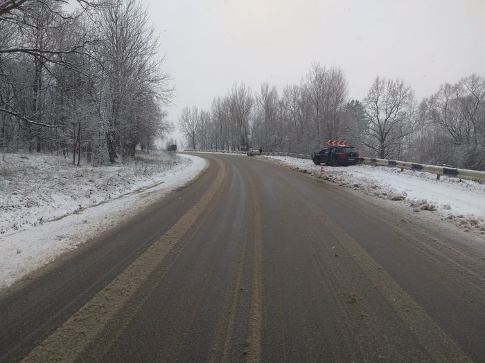В Великолукском районе фура вылетела на встречу легковушке (ФОТО)