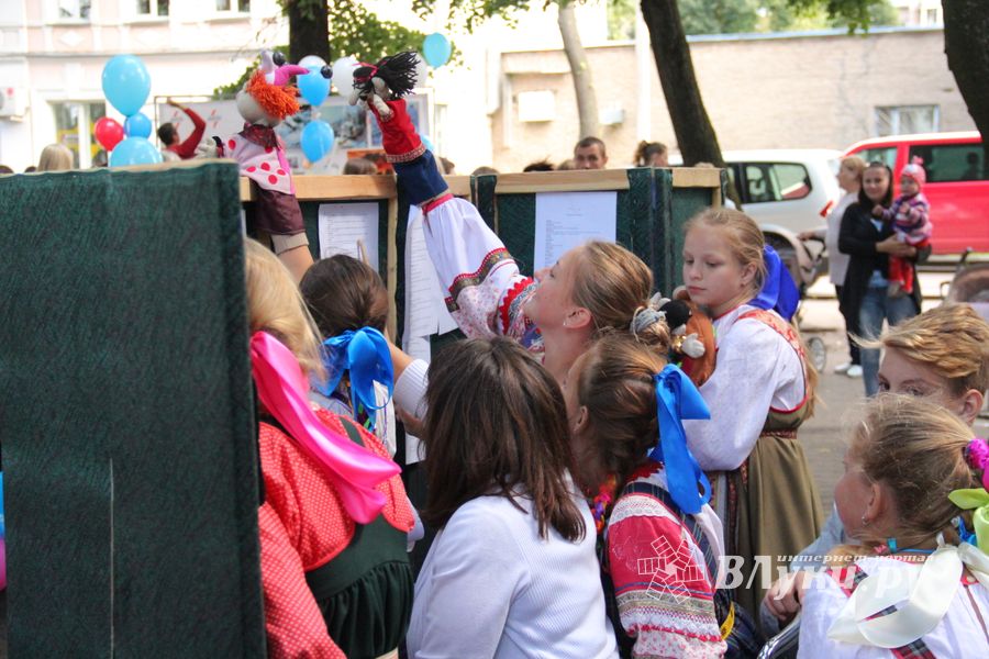 «Куклоград» и «Город мастеров» на праздновании Дня города Великие Луки (ФОТО)
