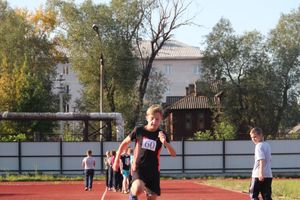 В Великих Луках проходят соревнования «Шиповка юных» (ФОТО)