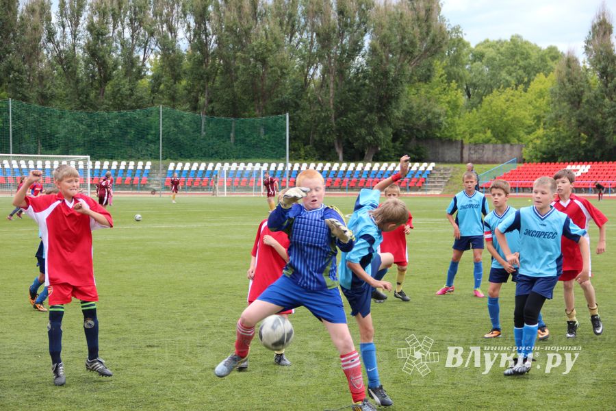 «Кожаный мяч» в Великих Луках