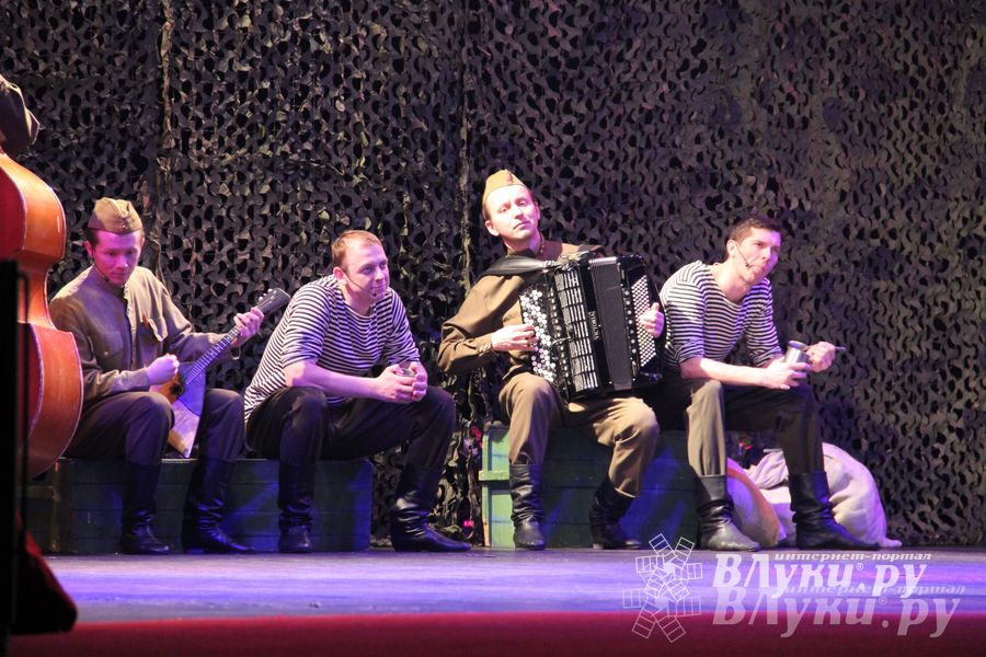 Государственный ансамбль «Русский Север» представил в Великих Луках мюзикл «Василий Теркин»