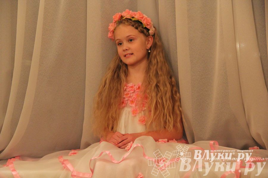 Фотосессия финалисток конкурса «Маленькая красавица Великие Луки 2014»
