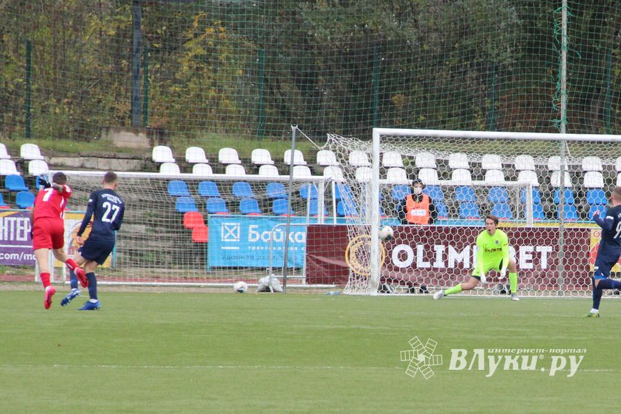 «Луки-Энергия» уступила «Ленинградцу» в домашнем матче (ФОТО)