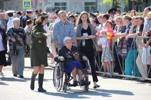 В Великих Луках прошел Парад Победы (ФОТО)
