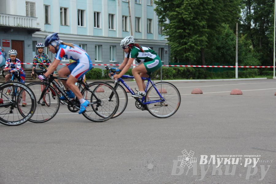 Гонка-критериум по велосипедному спорту
