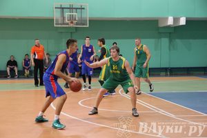 Команда «Экспресс» стала обладательницей Кубка г. Великие Луки по баскетболу