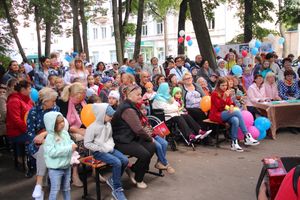 «Куклоград» и «Город мастеров» на праздновании Дня города Великие Луки (ФОТО)
