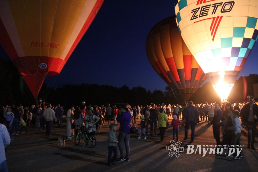 Огненные шоу состоялись над Ловатью (ФОТО)