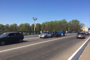 В Великих Луках на мосту произошло ДТП