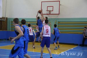 Великолучанки заняли первое место в дивизиональной игре «КЭС-Баскет» (фото)