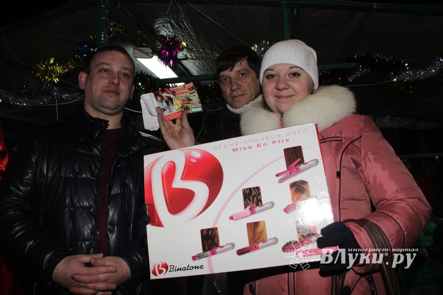 Великие Луки к встрече Нового года готовы (ФОТО)