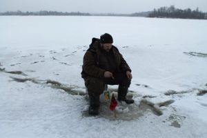На Пореченском озере прошел Чемпионат города Великие Луки по ловле рыбы на блесну со льда (ФОТО)