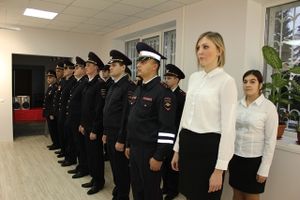 В Псковской области молодые сотрудники полиции приняли присягу (фото)