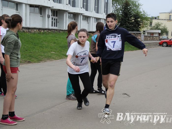 В Великих Луках прошла весенняя городская эстафета (фото)