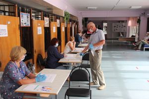 В Великих Луках проходит основной день голосования (ФОТО)