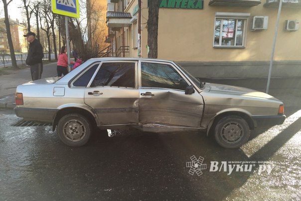 В Великих Луках произошло ДТП