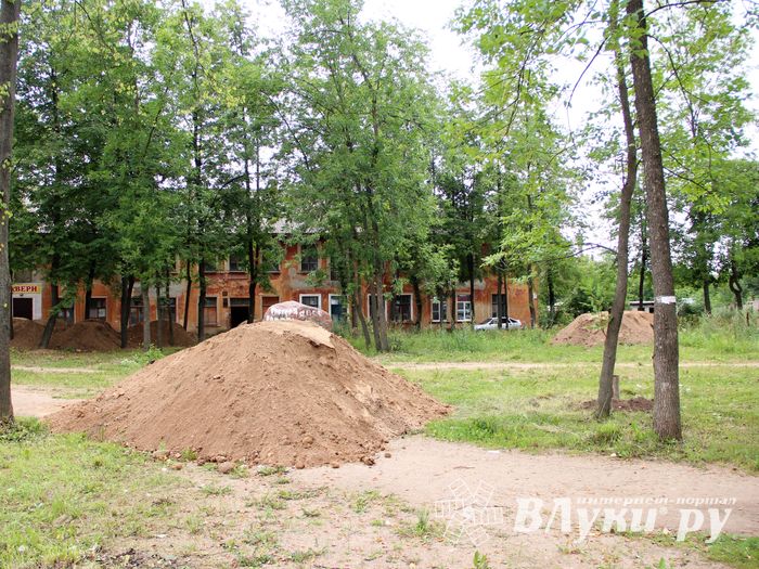 Старый камень останется в обновлённом сквере (ФОТО)