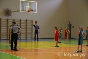 Великолукские баскетболисты стали победителями междугородних соревнований по баскетболу