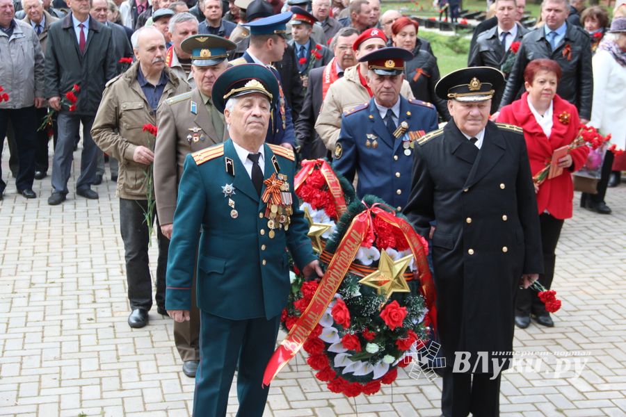 Великолучане почтили память героев Великой Отечественной (ФОТО)