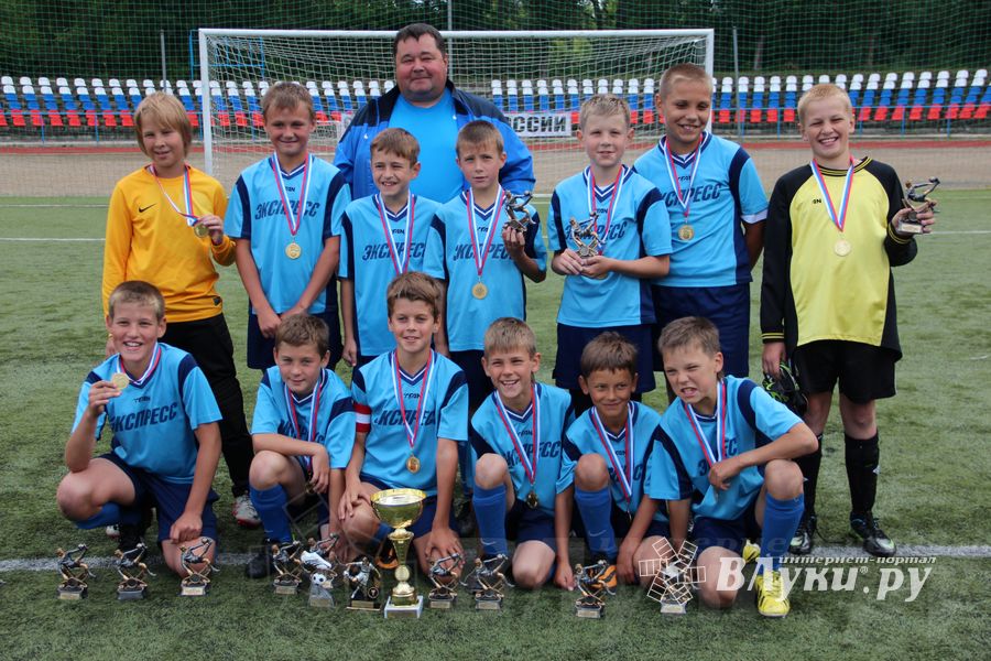 «Кожаный мяч» в Великих Луках