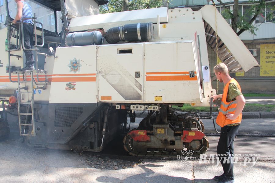 На ул. Ставского идёт ремонт дороги (ФОТО)