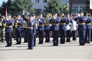 Парад в честь Дня Победы прошел в Великих Луках (ФОТО)