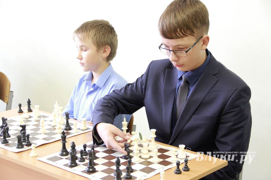 ​«Сказочные бои» прошли в великолукской школе № 13 (ФОТО)